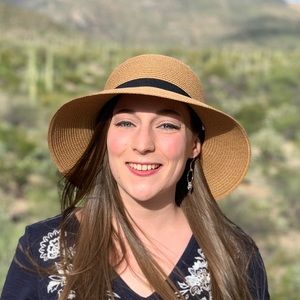 Meet your Posher, Rebecca